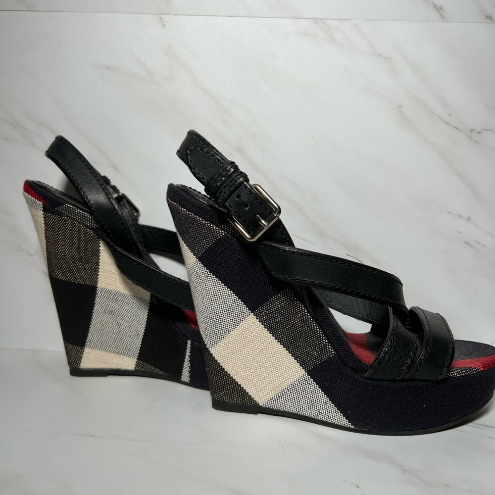 BURBERRY WEDGES